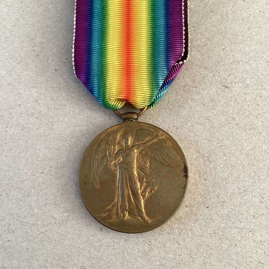 Victory Medal (L-34049 Gnr J P McCarthy RA),
