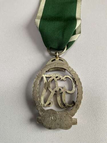; Royal Naval Reserve Decoration, G.VI.R., 1st issue, reverse officially dated 1941,